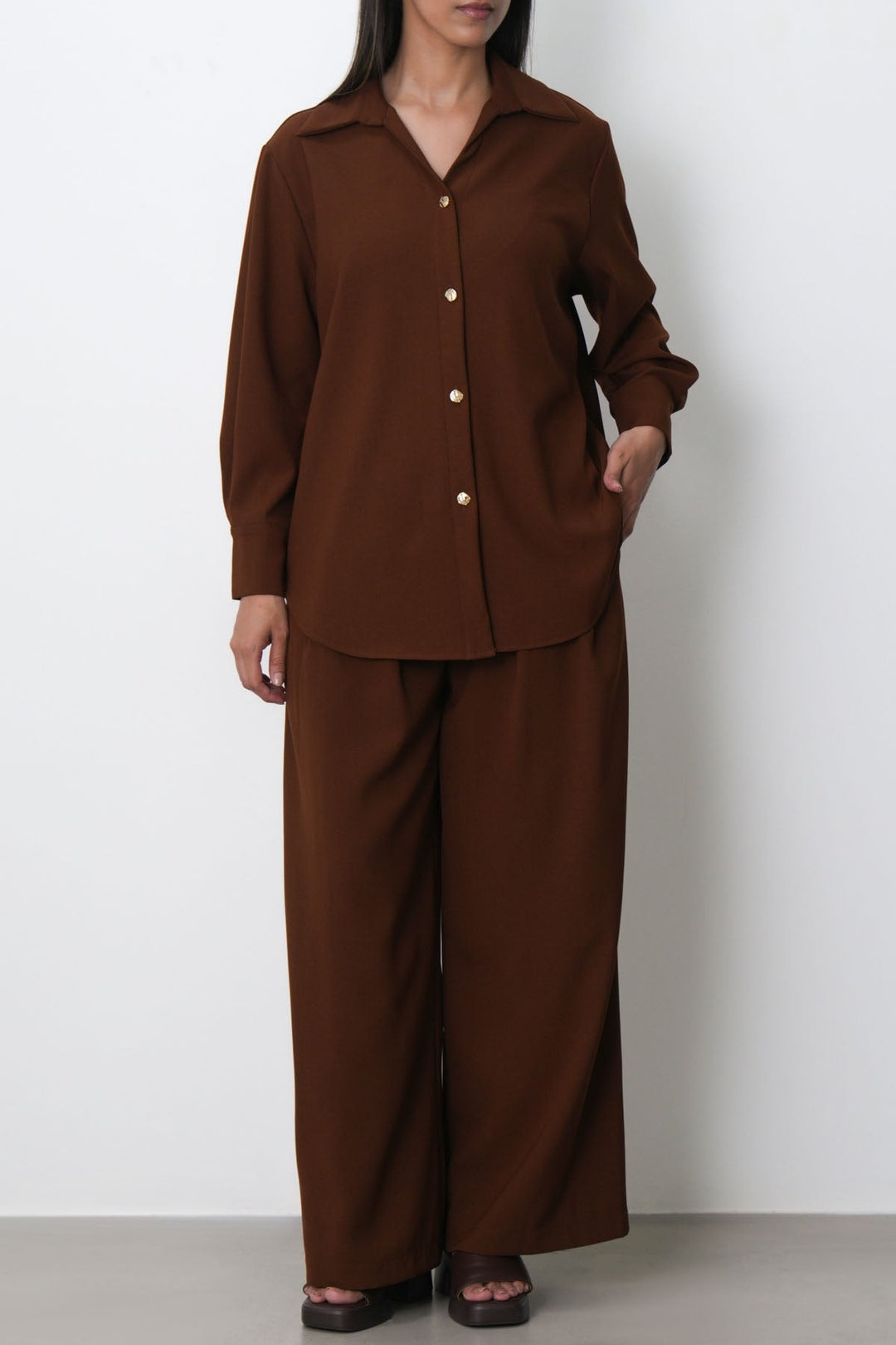 BROWN FLOW PLEATED PANTS