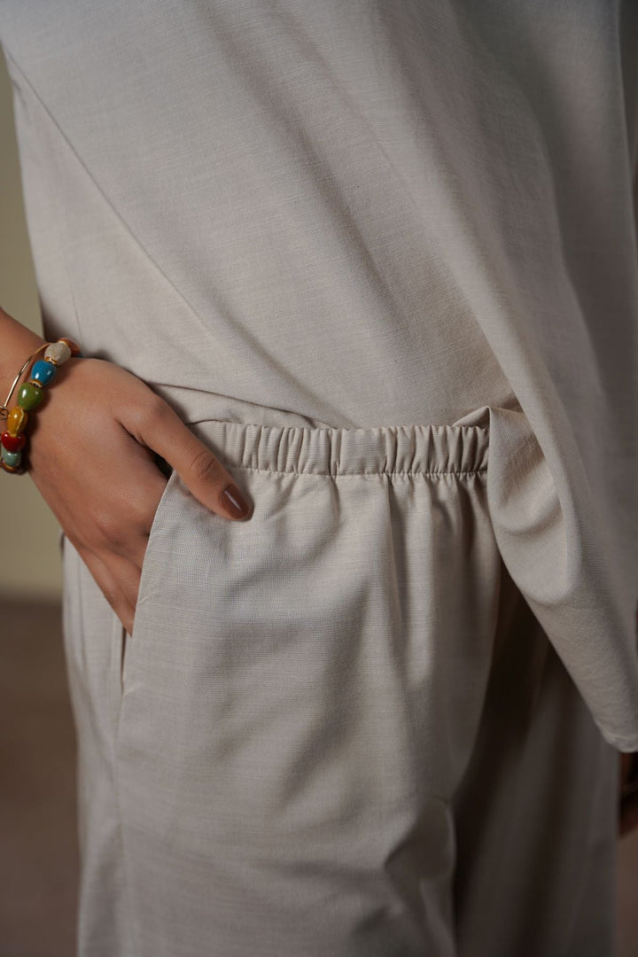 BEIGE EASY WIDE PANTS