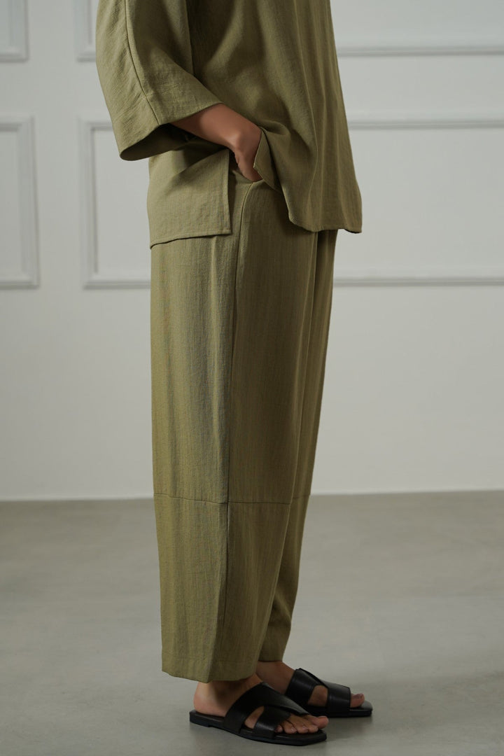 OLIVE CROPPED SAFARI PANTS