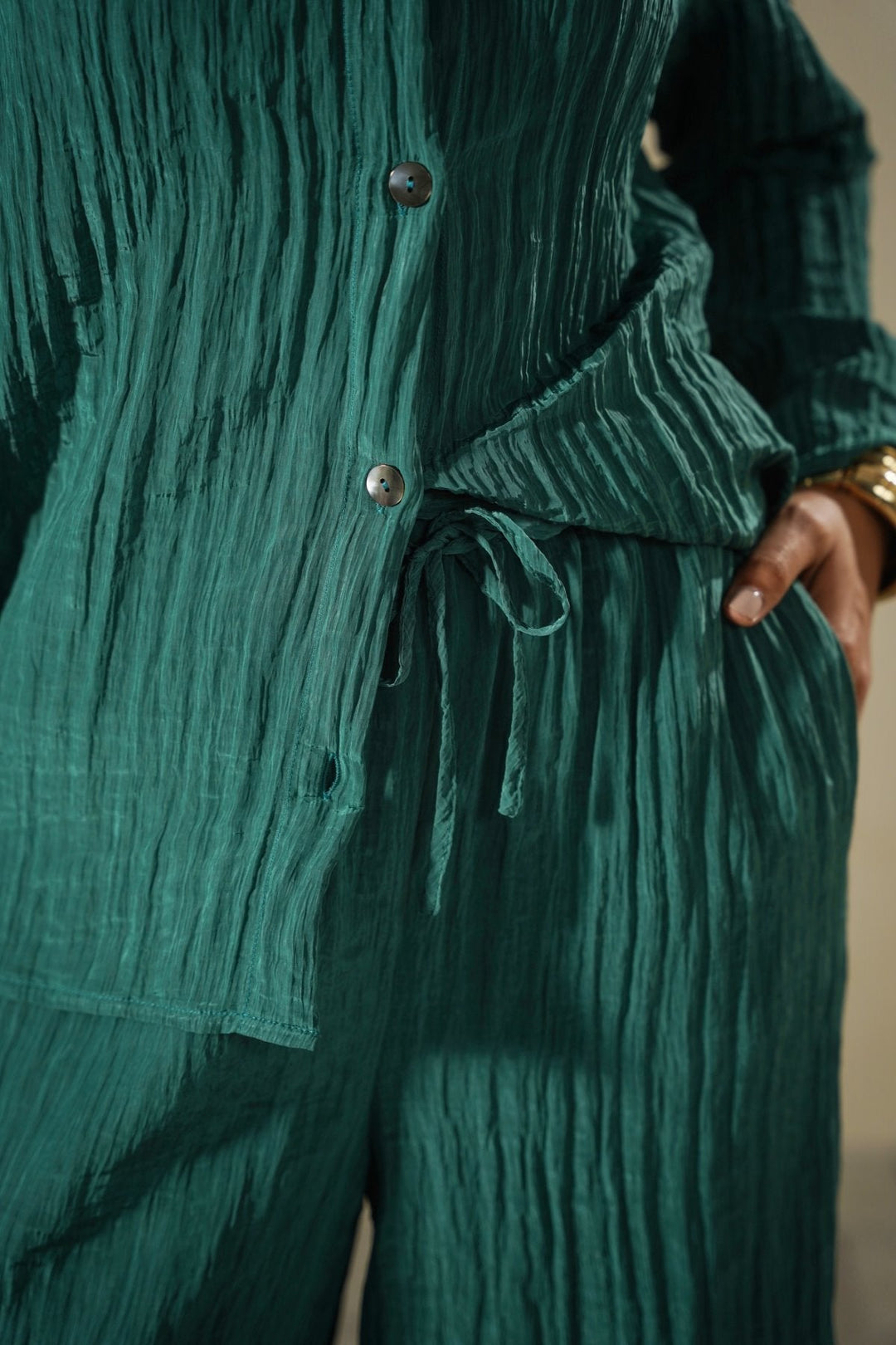 TURQUOISE CRINKLE WIDE PANTS