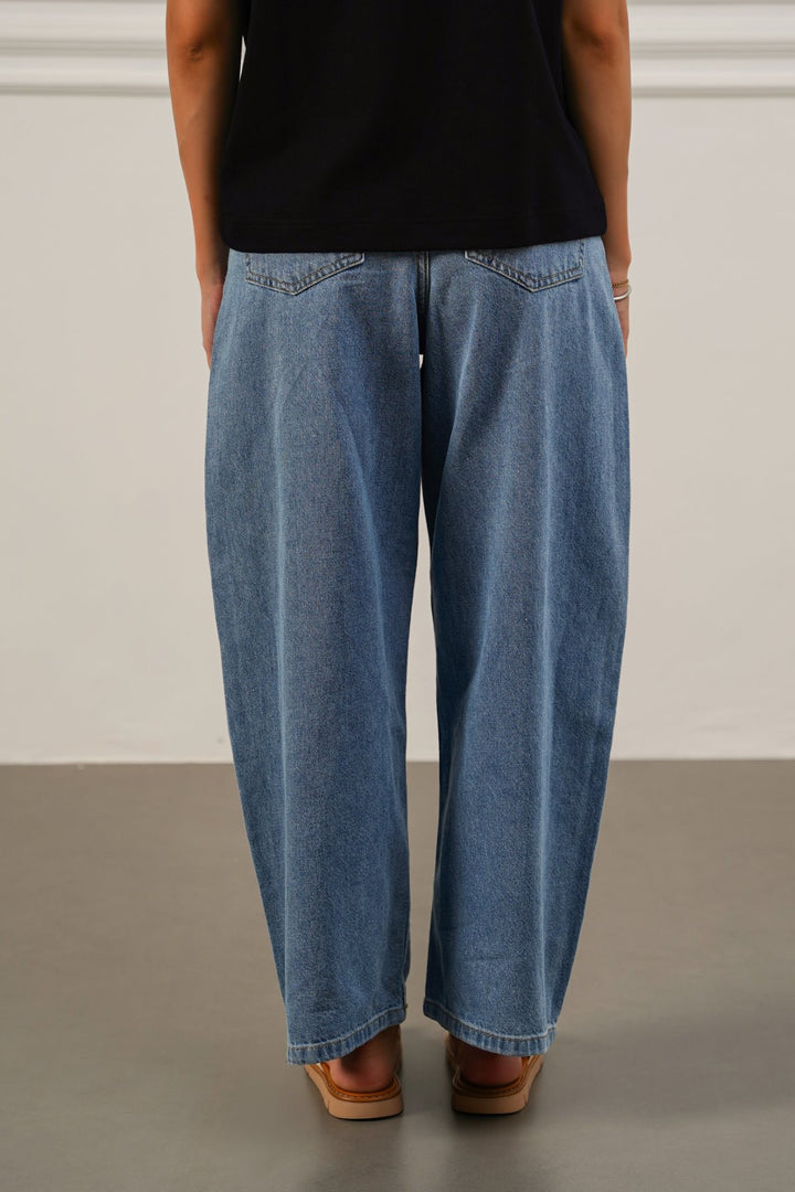 CASUAL EVERYDAY JEANS