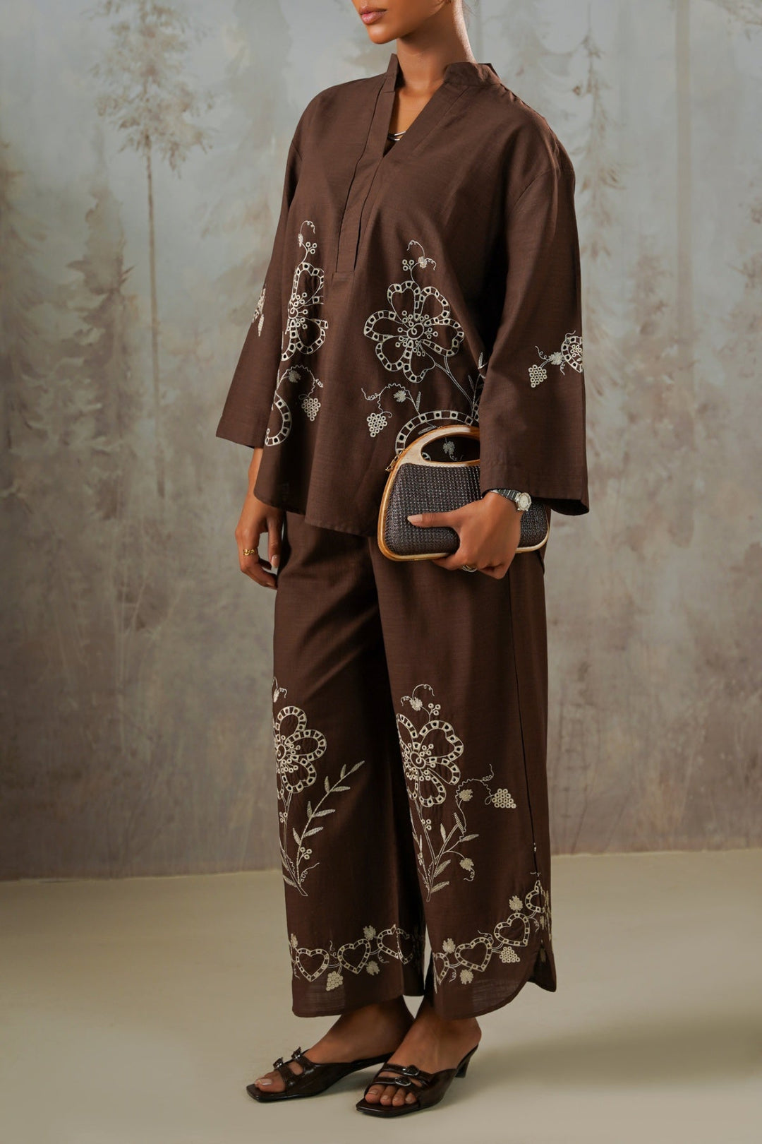 BROWN COCOA EYELET BARREL CULOTTES