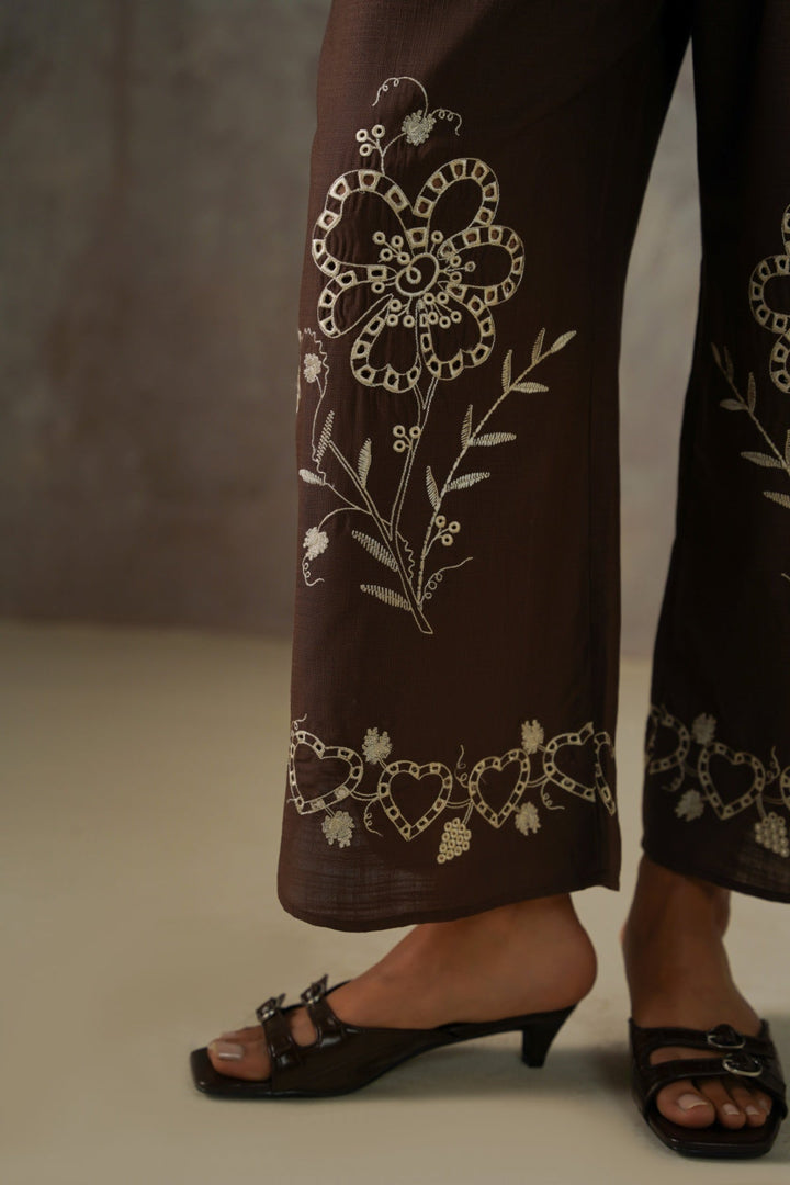 BROWN COCOA EYELET BARREL CULOTTES