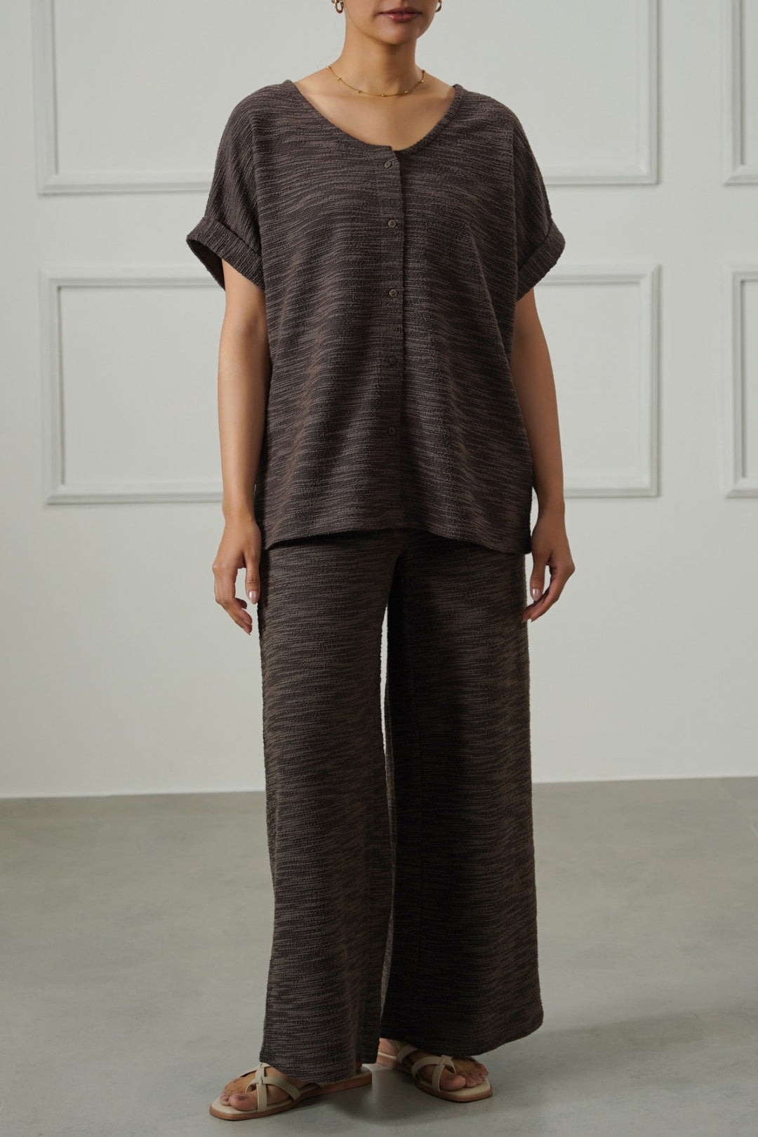 DARK BROWN STRAIGHT TEXTURED PANTS