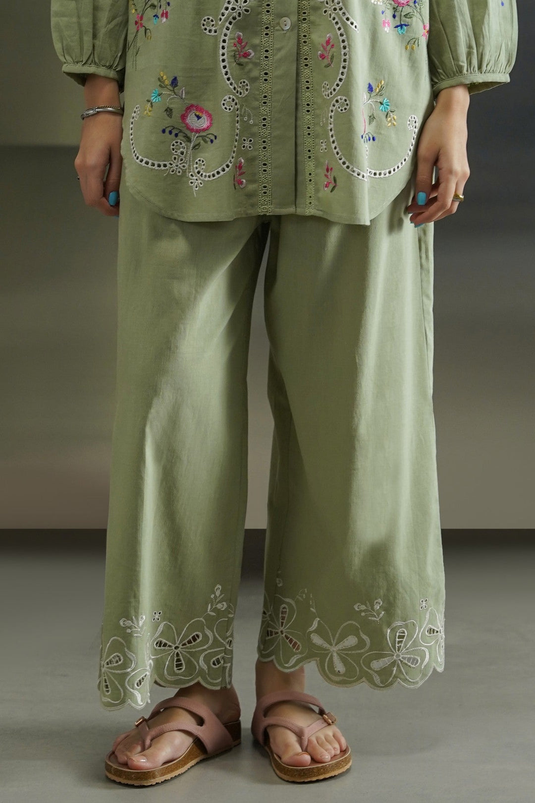 GREEN ALWAYS SPRING EMBROIDERY CULOTTES