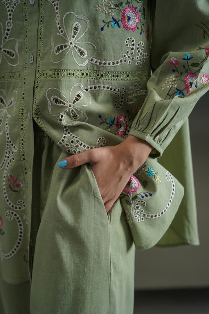 GREEN ALWAYS SPRING EMBROIDERY CULOTTES