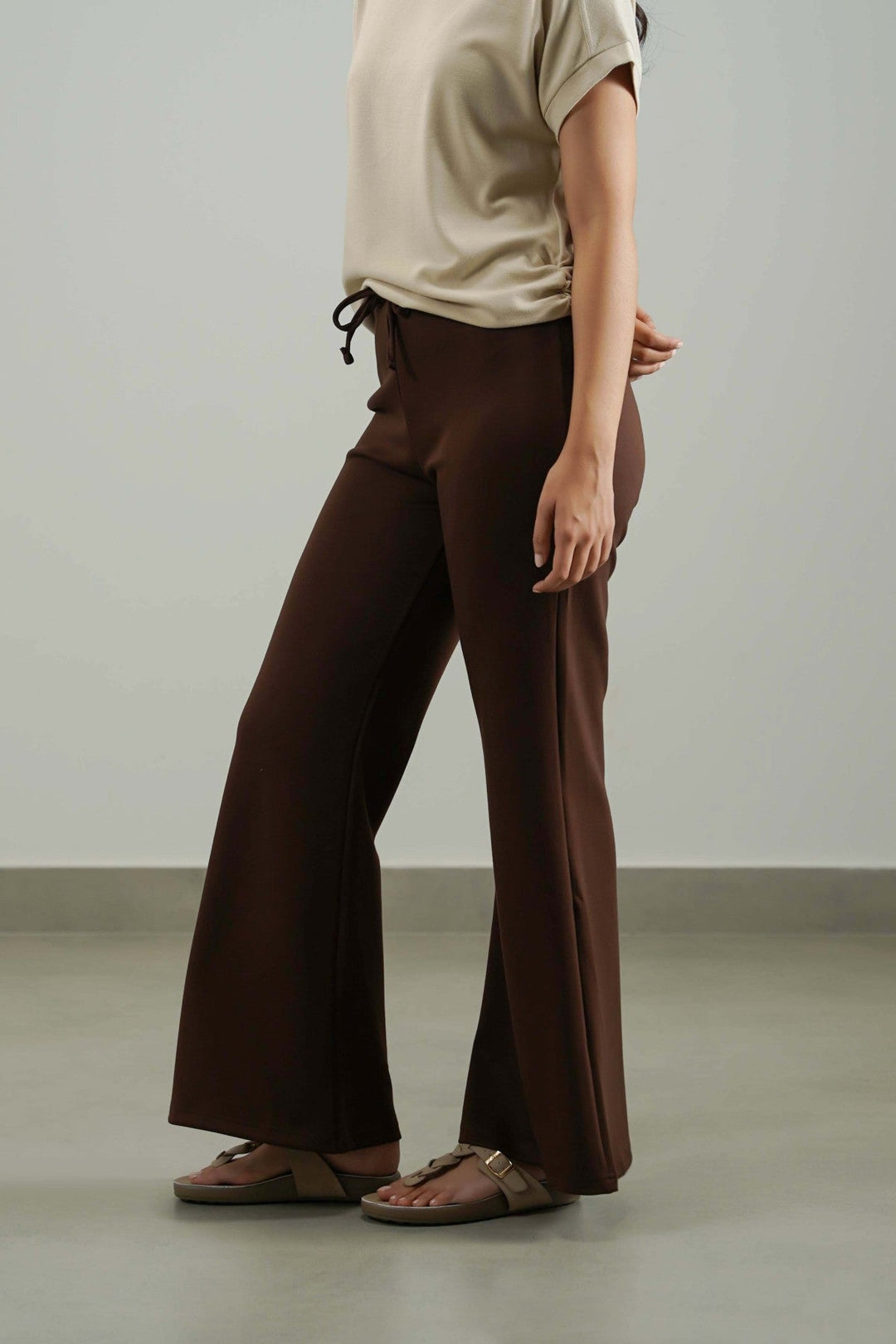 DARK BROWN RELAXED WIDE-LEG PANTS