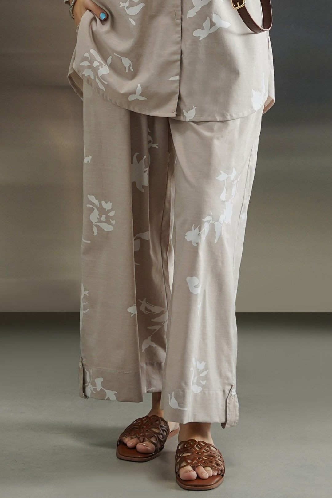 BEIGE PETAL IMPRINT CULOTTES