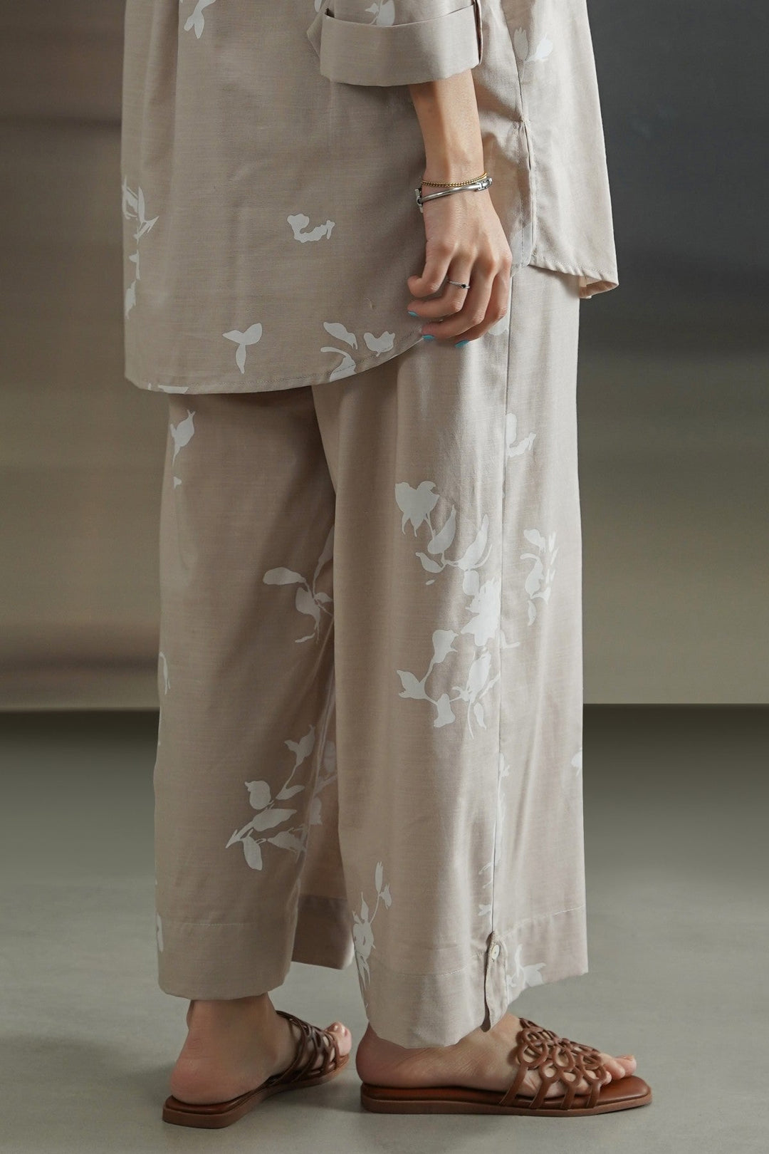 BEIGE PETAL IMPRINT CULOTTES