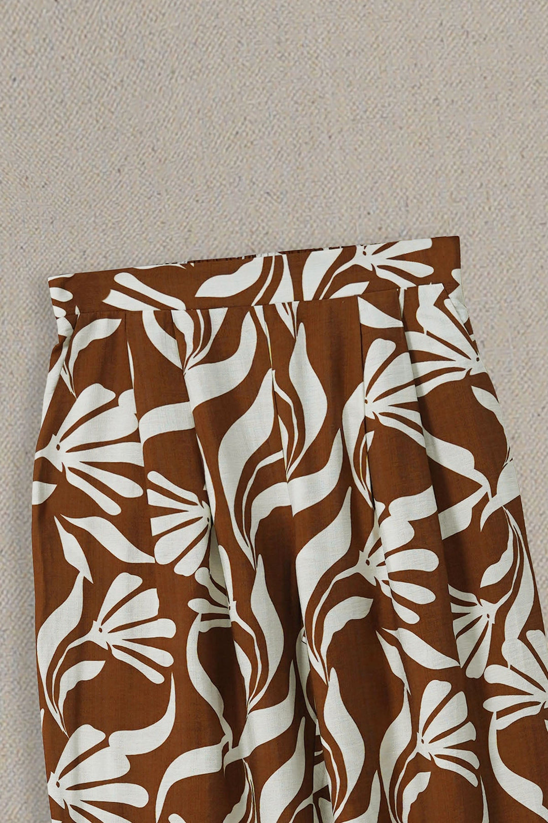 BROWN WHITE TROPIC FLOW PANTS