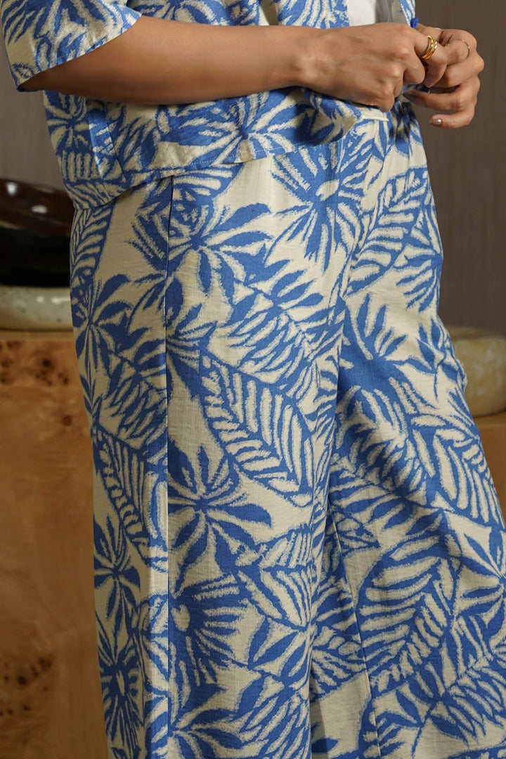 LIGHT BLUE WOOD & BLOOMS PANTS