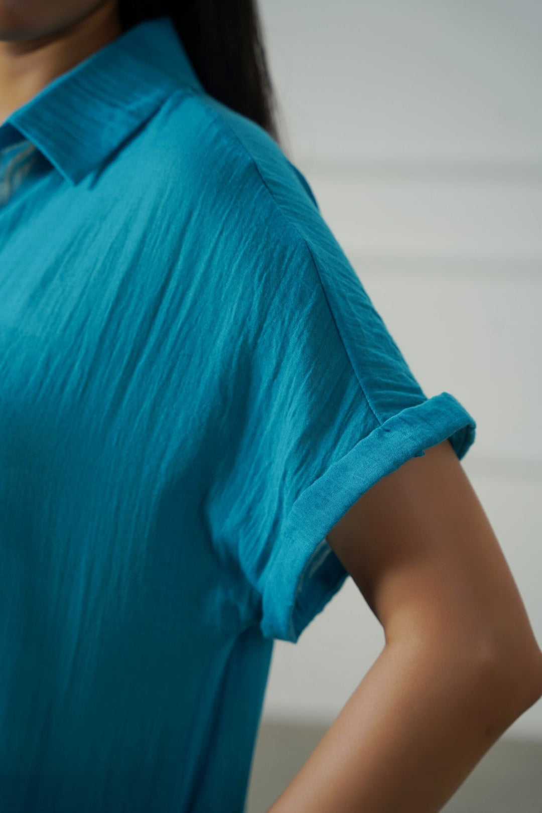 TEAL BARELIGHT BUTTON DOWN