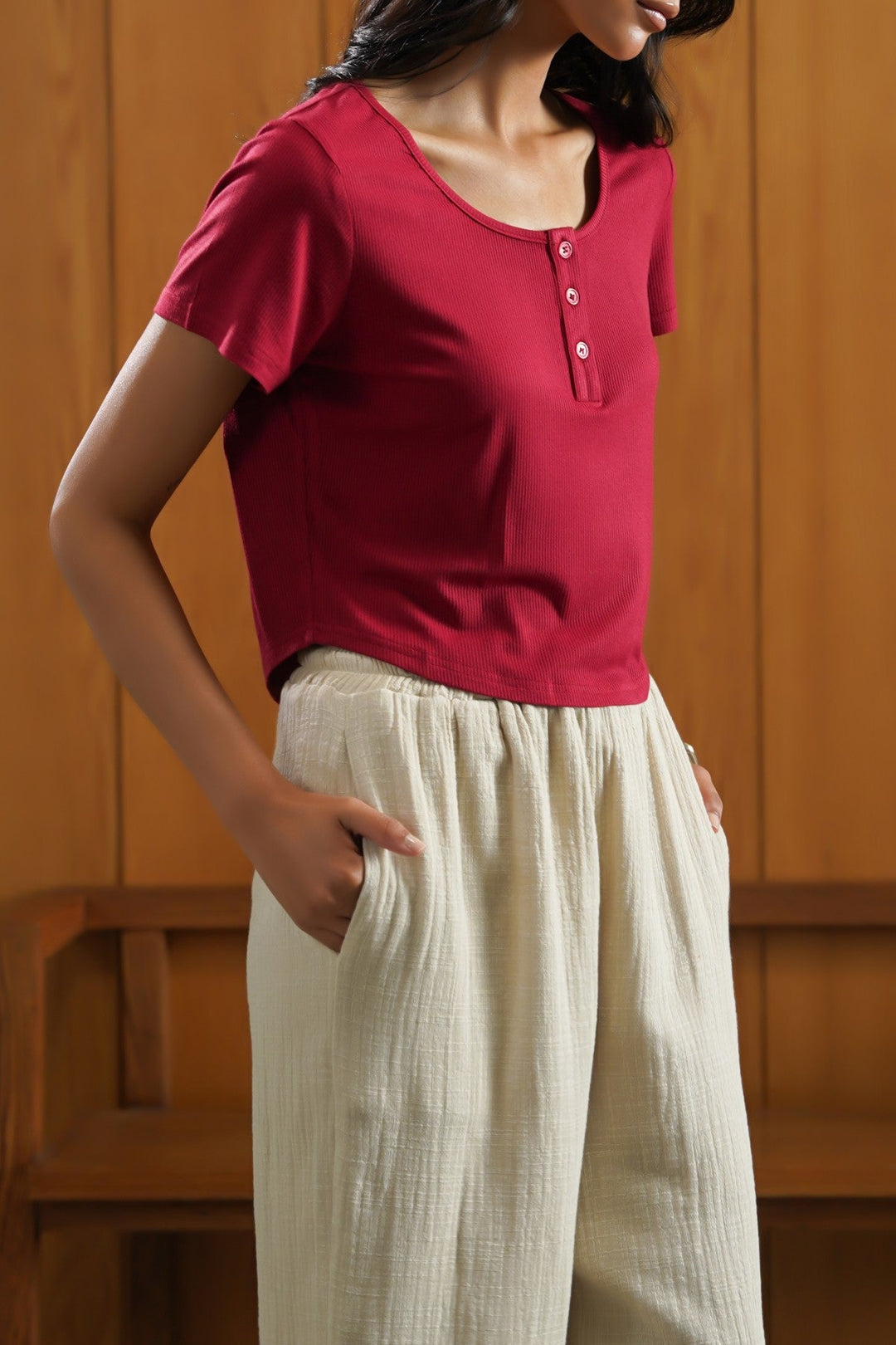 RED HENLEY CREW TEE