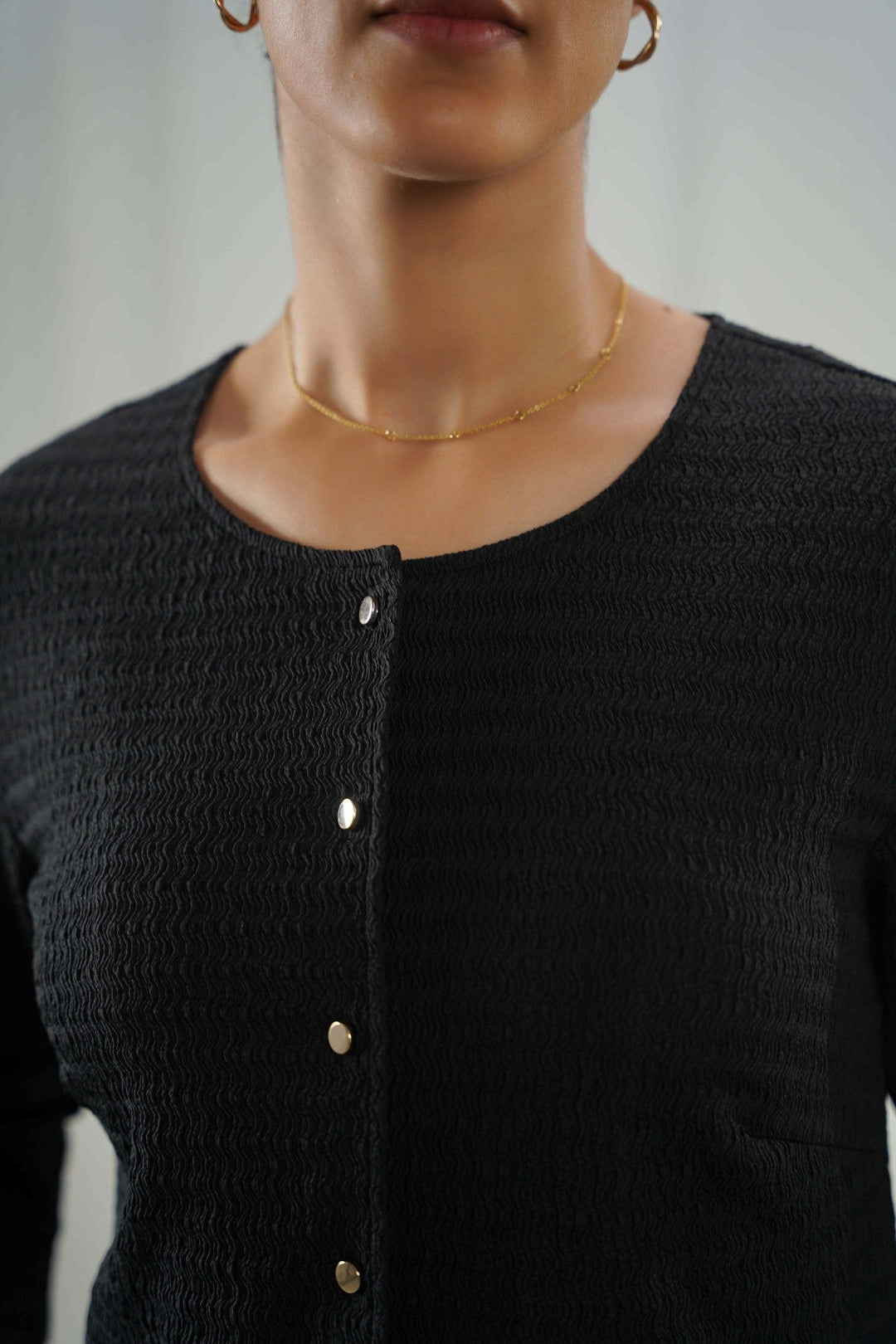 BLACK TEXTURED FITTED SHIRT