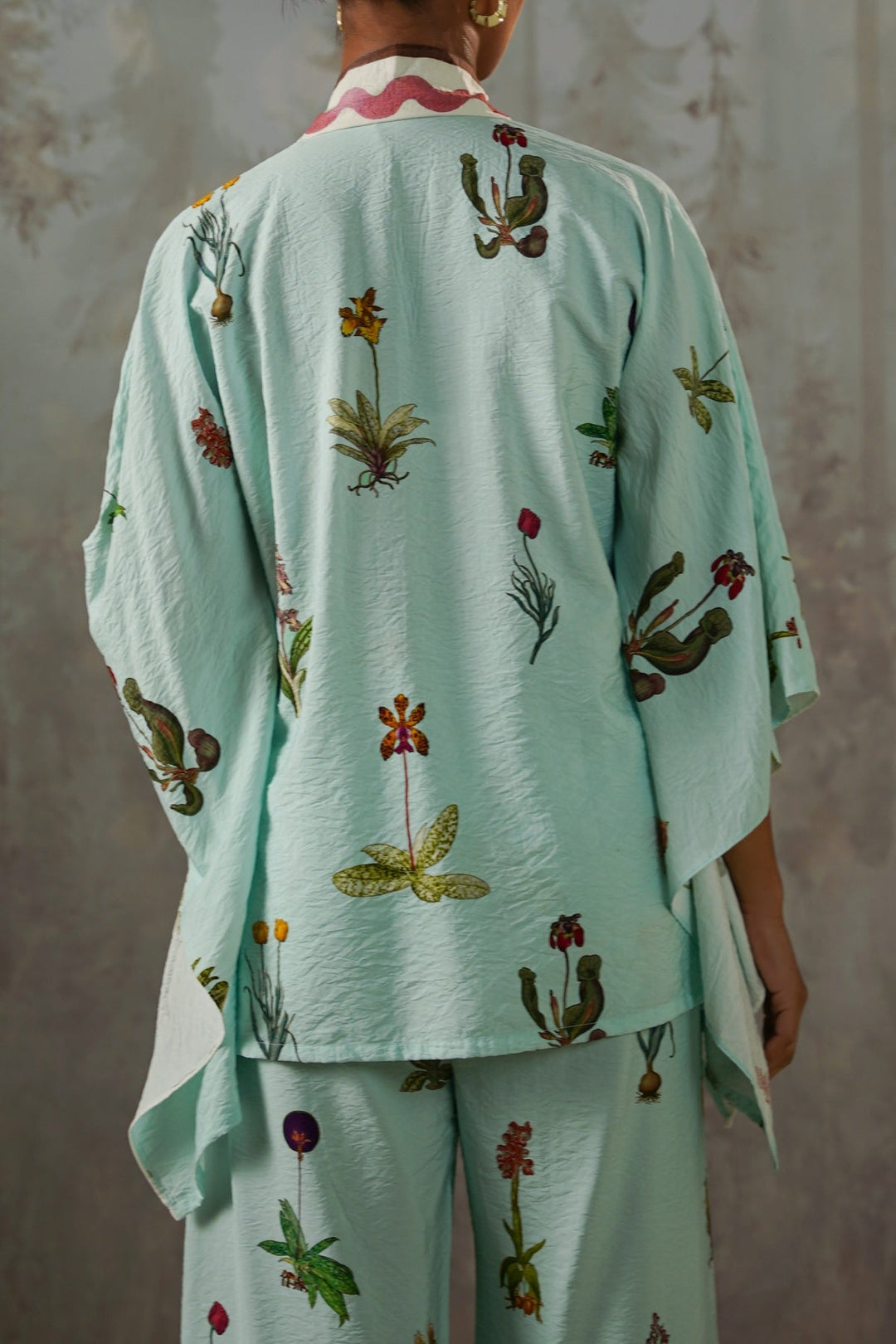 AQUA FLOWERS IN WATER KAFTAN SHIRT