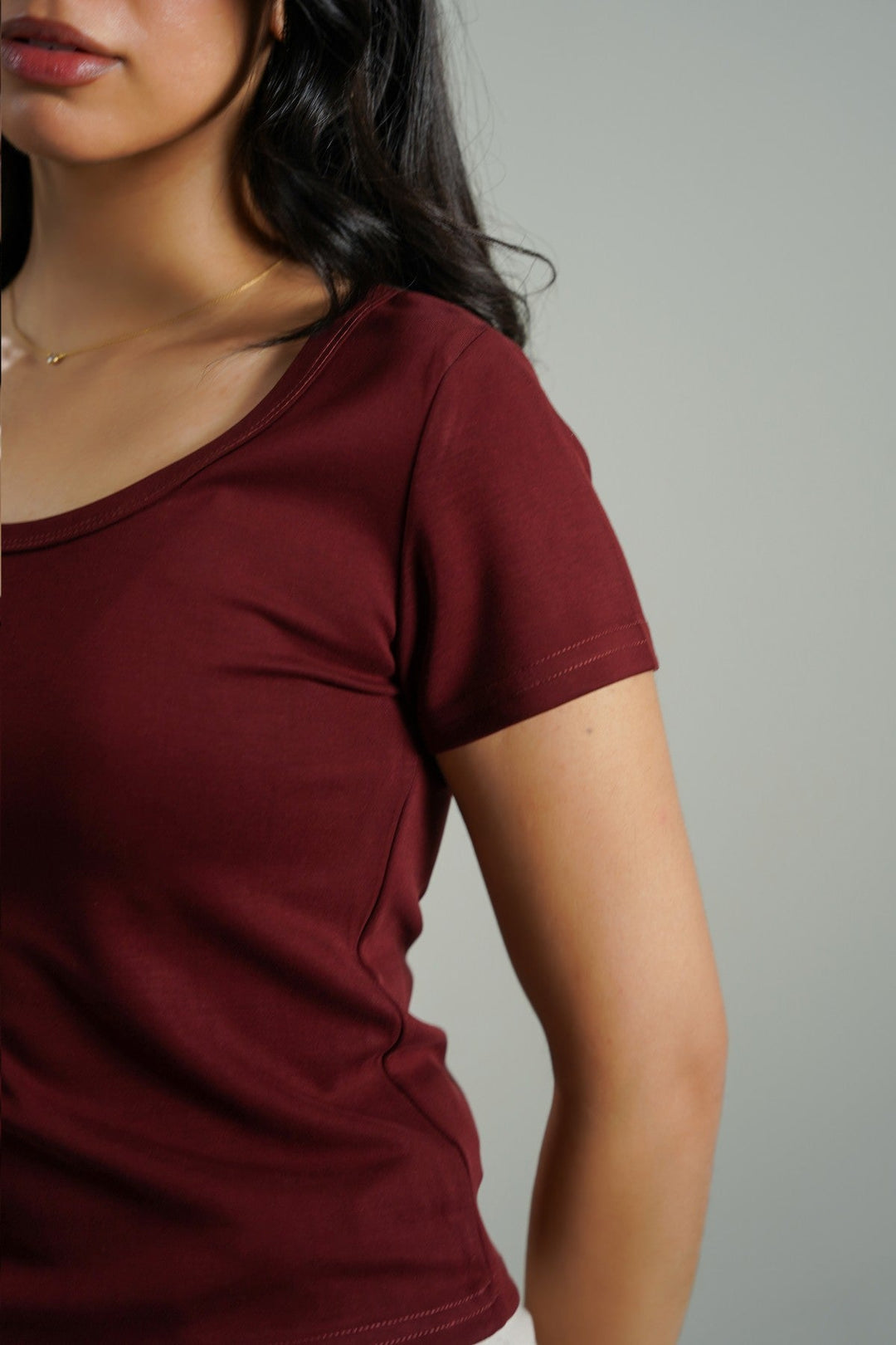 WINE CLASSIC SCOOP NECK TEE