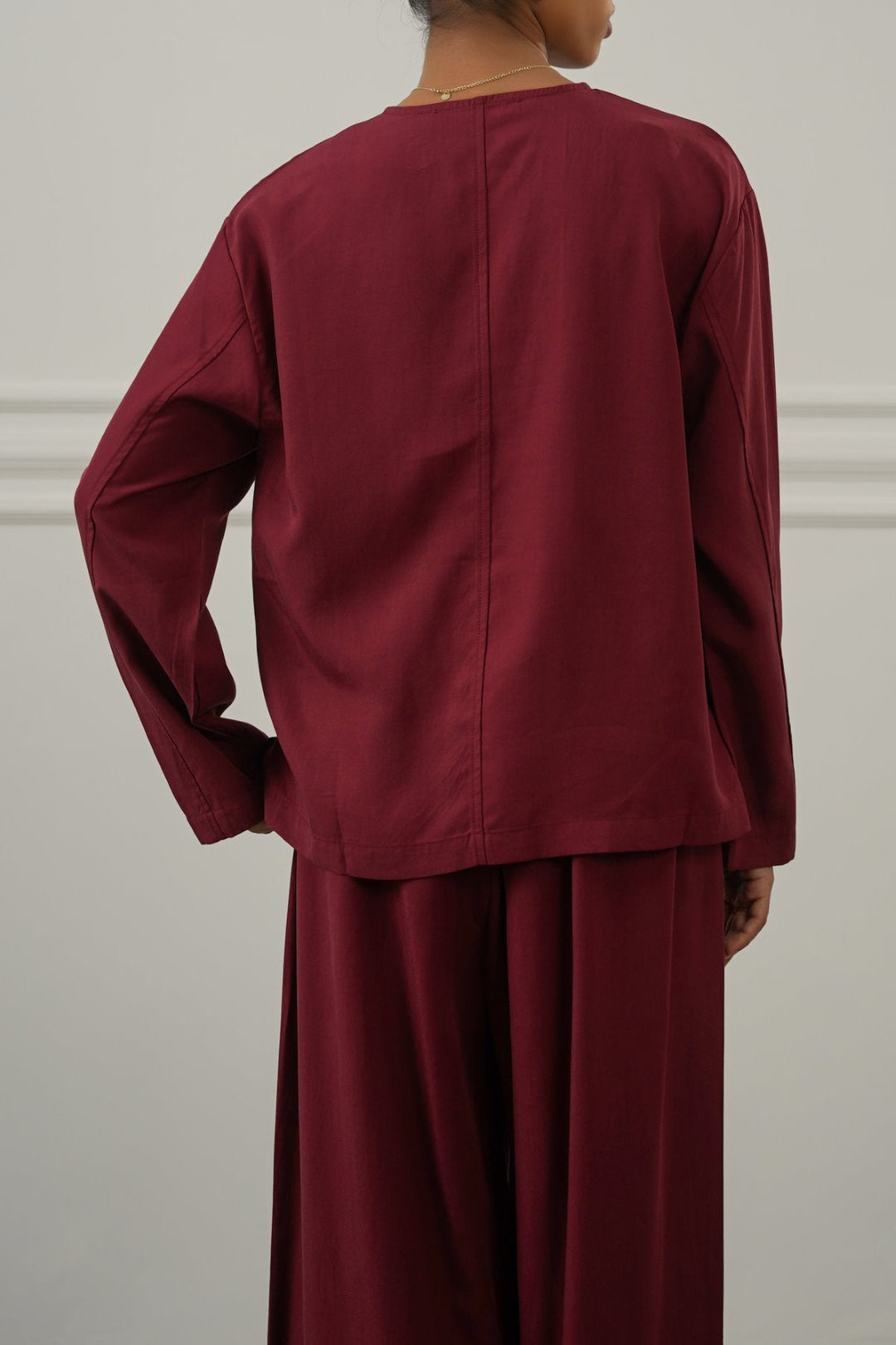 BURGUNDY TENCEL-LINEN POCKET BLOUSE