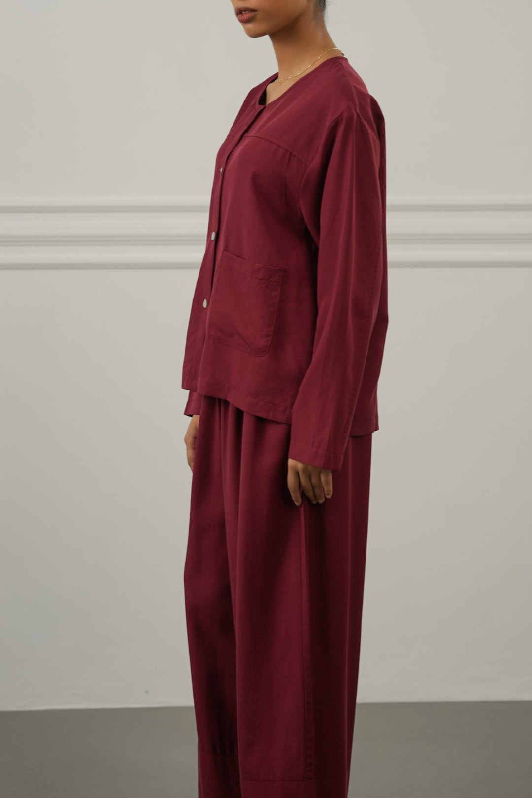 BURGUNDY TENCEL-LINEN POCKET BLOUSE