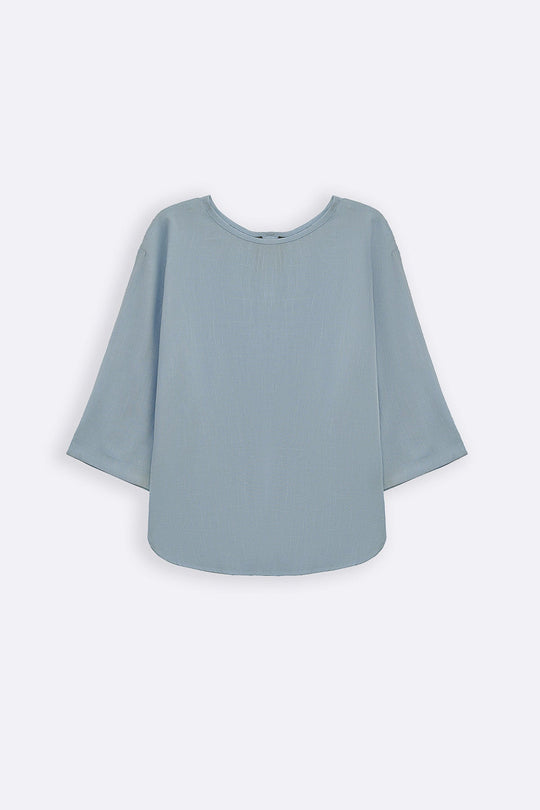 SKY BLUE EVERYDAY BACK BUTTON BLOUSE
