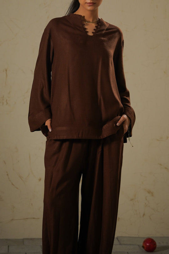 BROWN SLOUCHY V-NECK BLOUSE