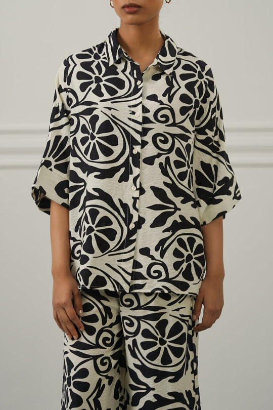 BLACK MEDALLION RESORT SHIRT