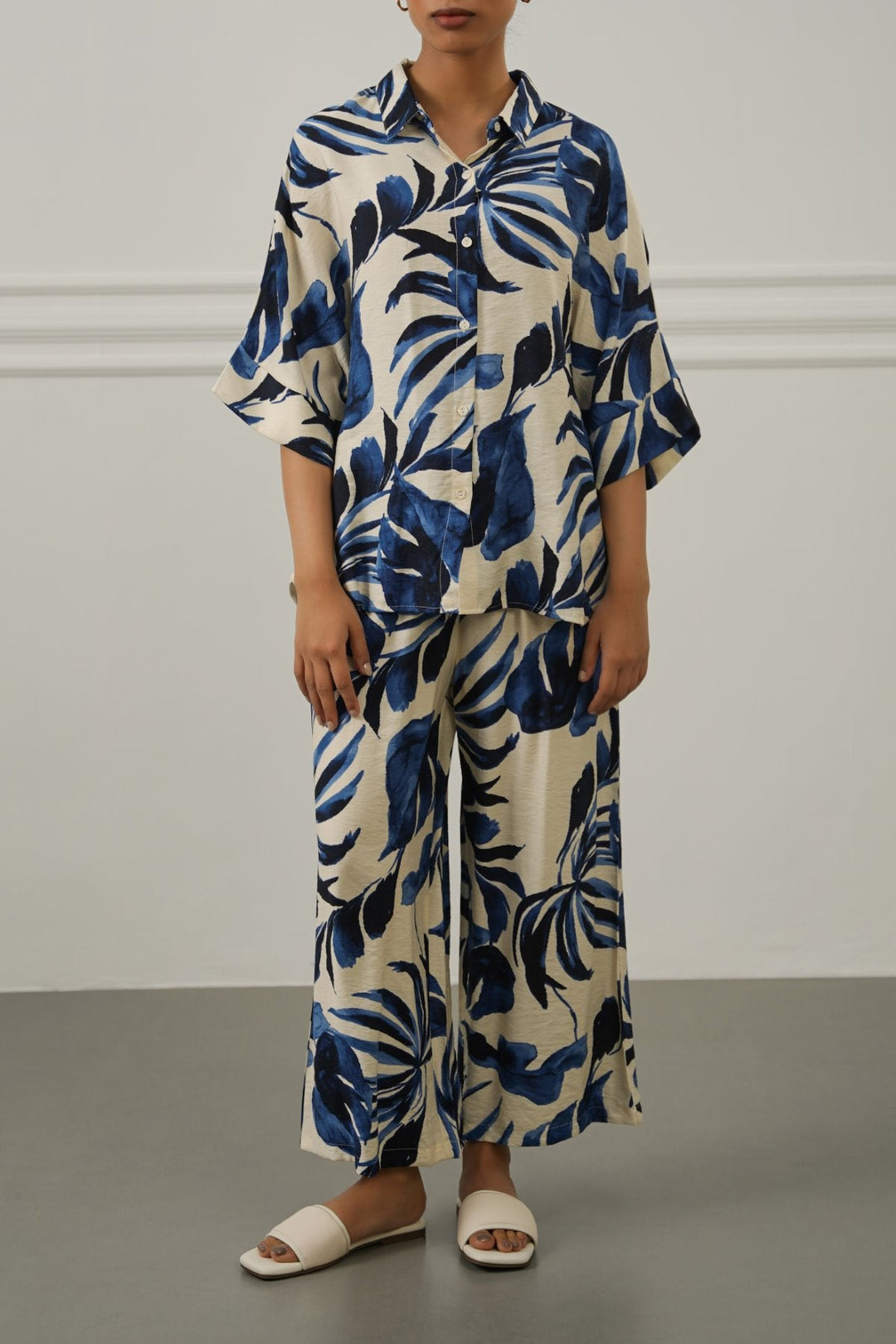 BLUE INDIGO PALM RESORT SHIRT
