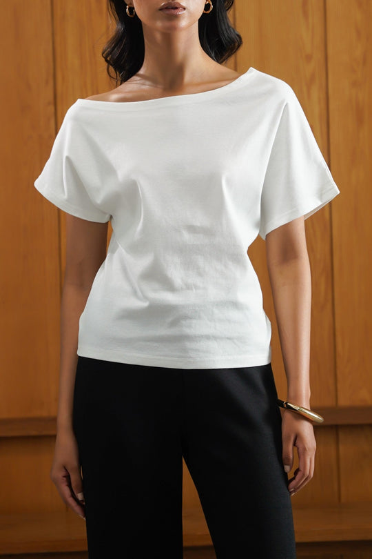 BARE SHOULDER TEE