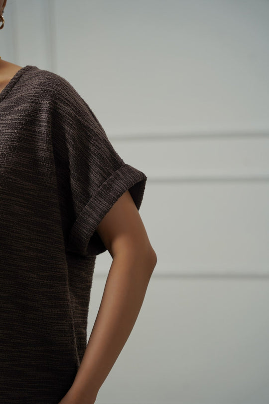 DARK BROWN TEXTURED KNIT BUTTON-DOWN