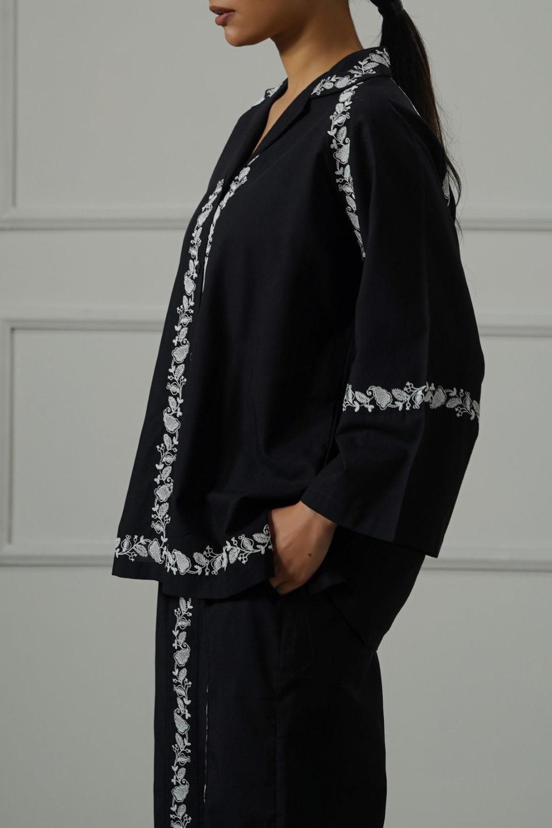 BLACK BRODERIE LAPEL SHIRT