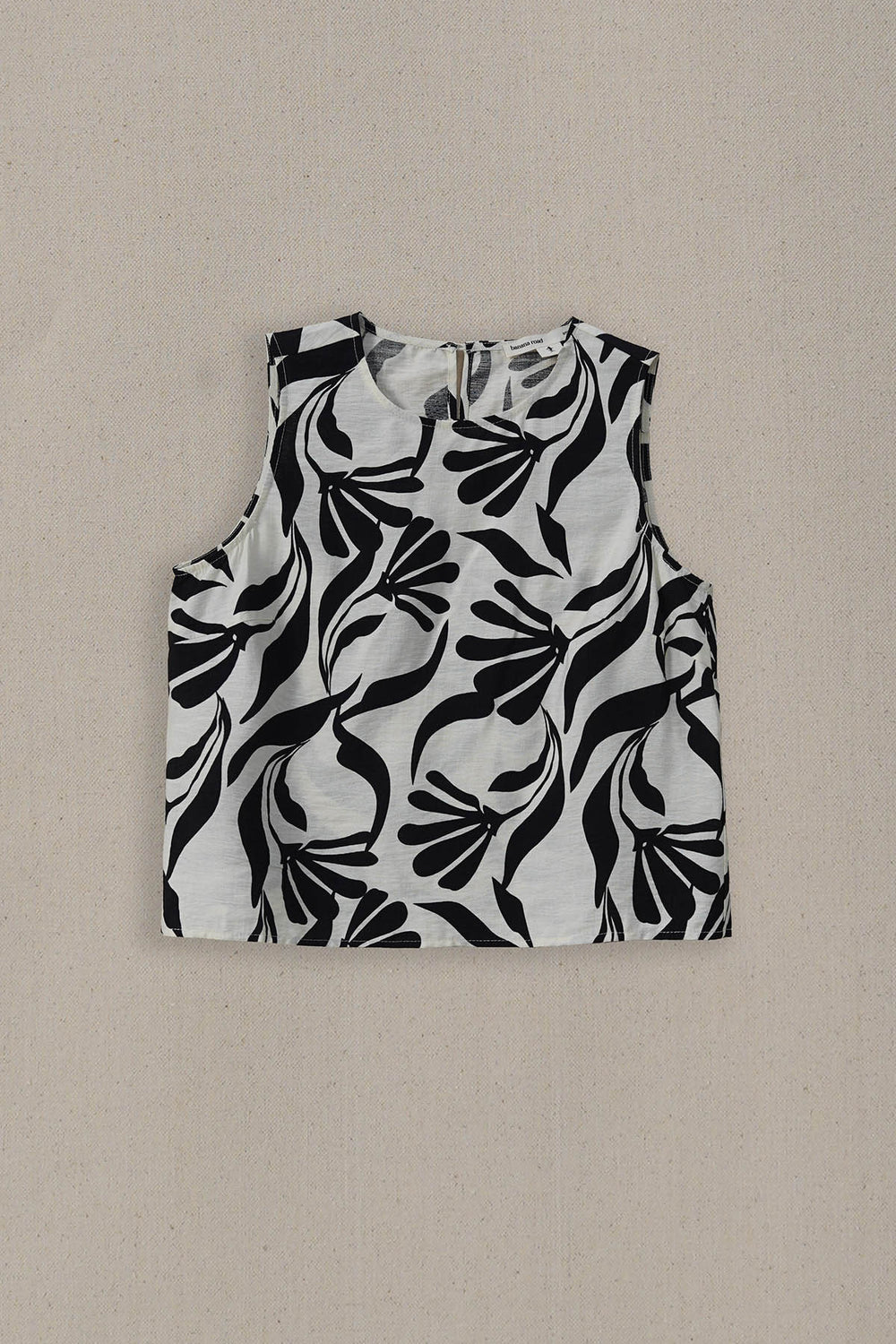 BLACK WHITE TROPIC FLOW TOP
