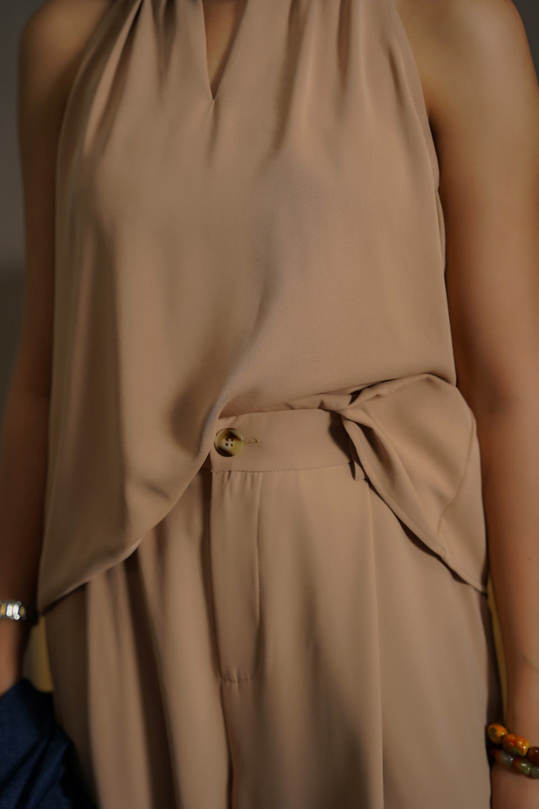 TAUPE COVE HALTER TOP