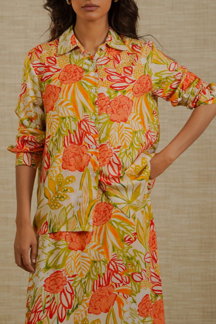 CORAL GARDENIA BUTTON DOWN