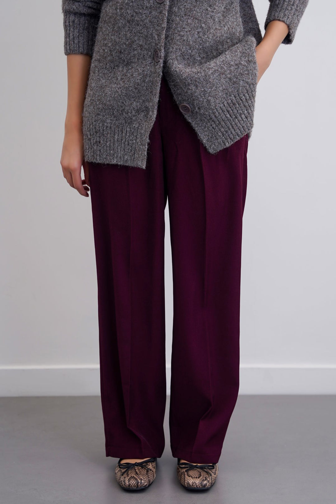 BURGUNDY TAILORED SLIM PANTS