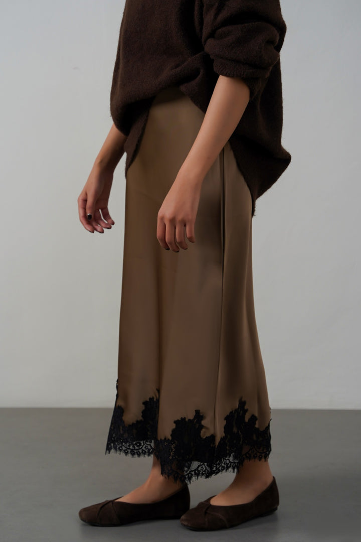LACE AND SILK SKIRT