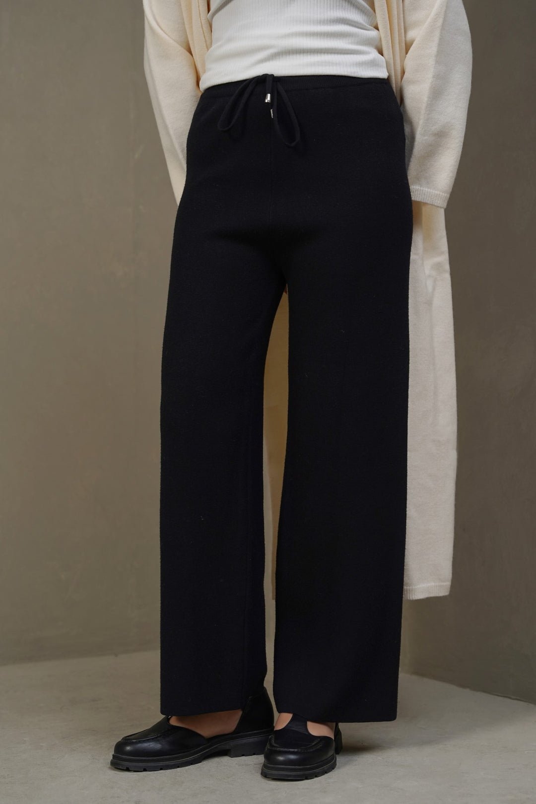 WEEKEND LOUNGE PANTS