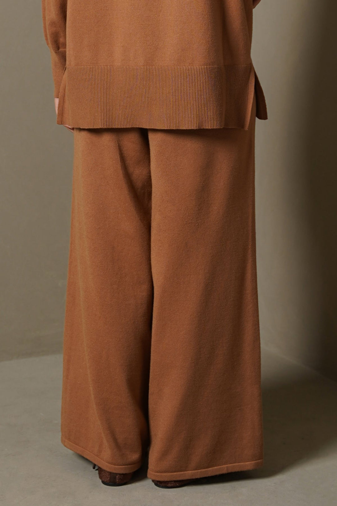 CAMEL FLOWY TROUSERS