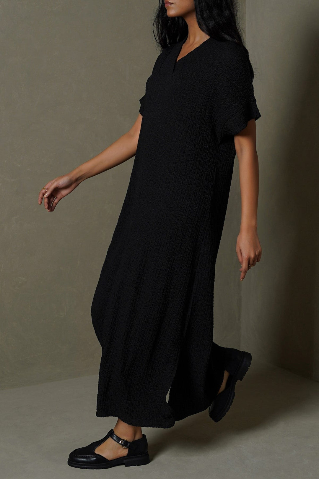 BLACK CRINKLE CASCADE DRESS