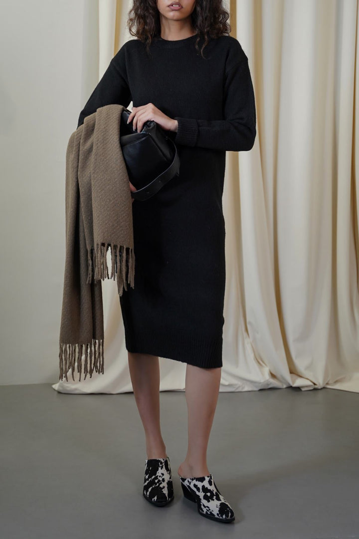 BLACK EVERYTHING WINTER DRESS