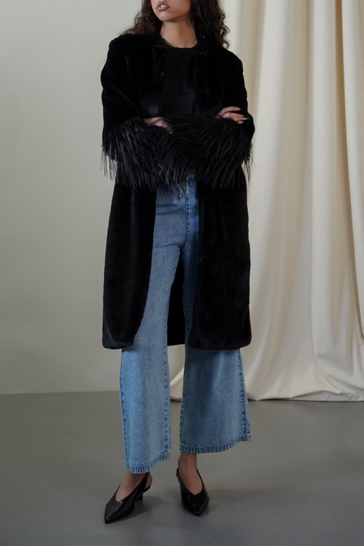 BLACK LONGLINE FEATHERED FUR COAT