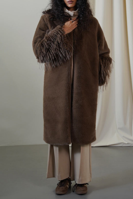 COFFEE LONGLINE FEATHERED FUR COAT