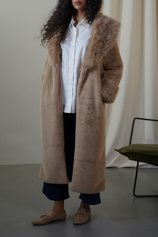 BROWN MOB WIFE FUR COAT