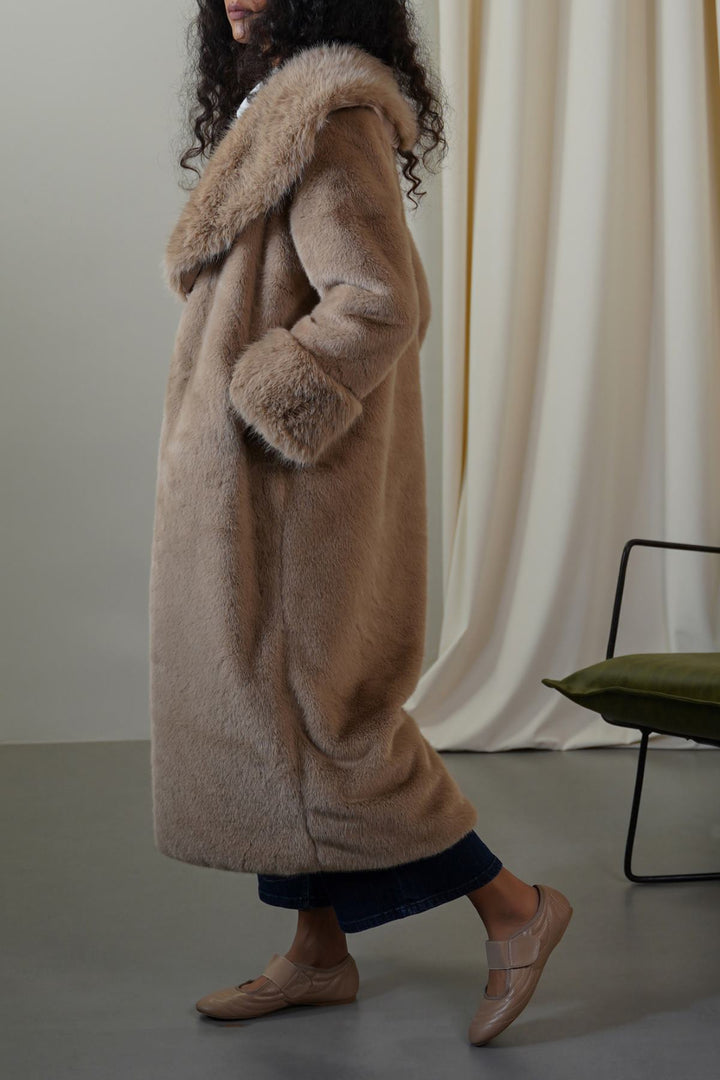 BROWN MOB WIFE FUR COAT