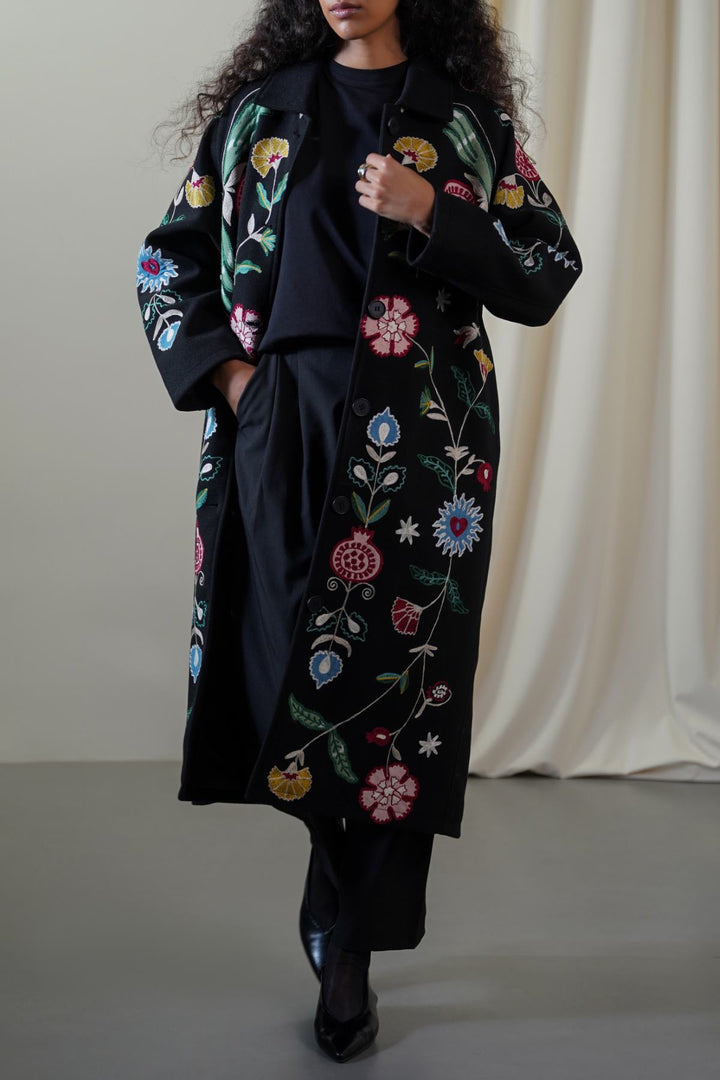 BLACK BOUTIQUE EMBROIDERED LONG COAT