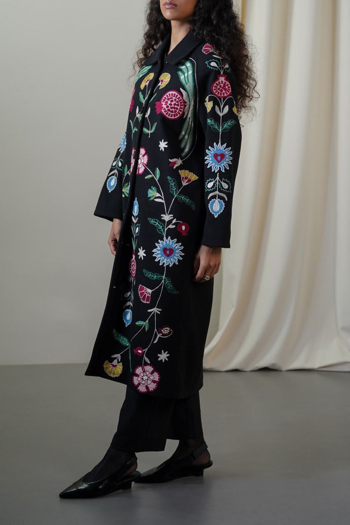 BLACK BOUTIQUE EMBROIDERED LONG COAT
