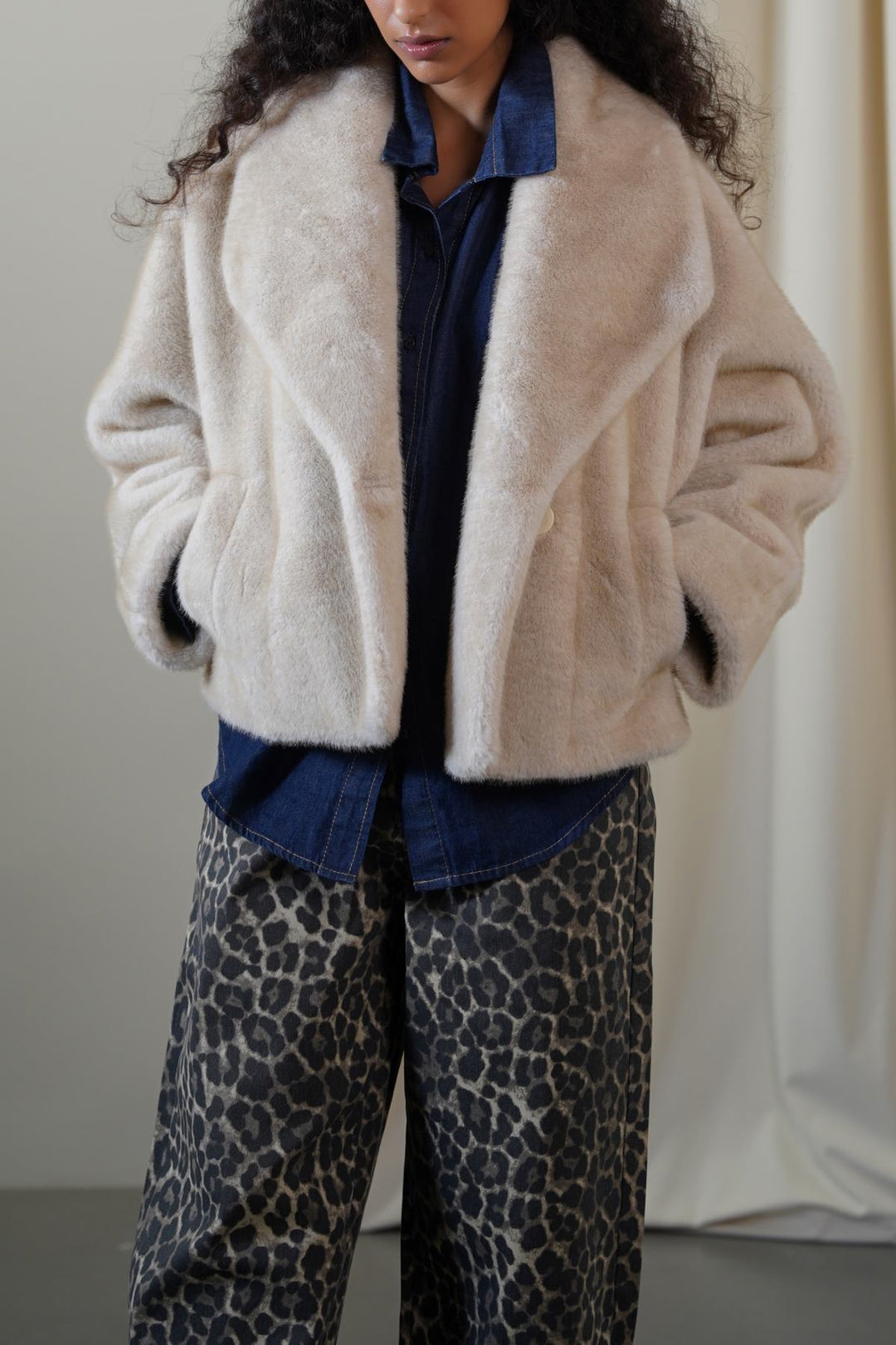 OFF WHITE SHORT WRAP FUR JACKET