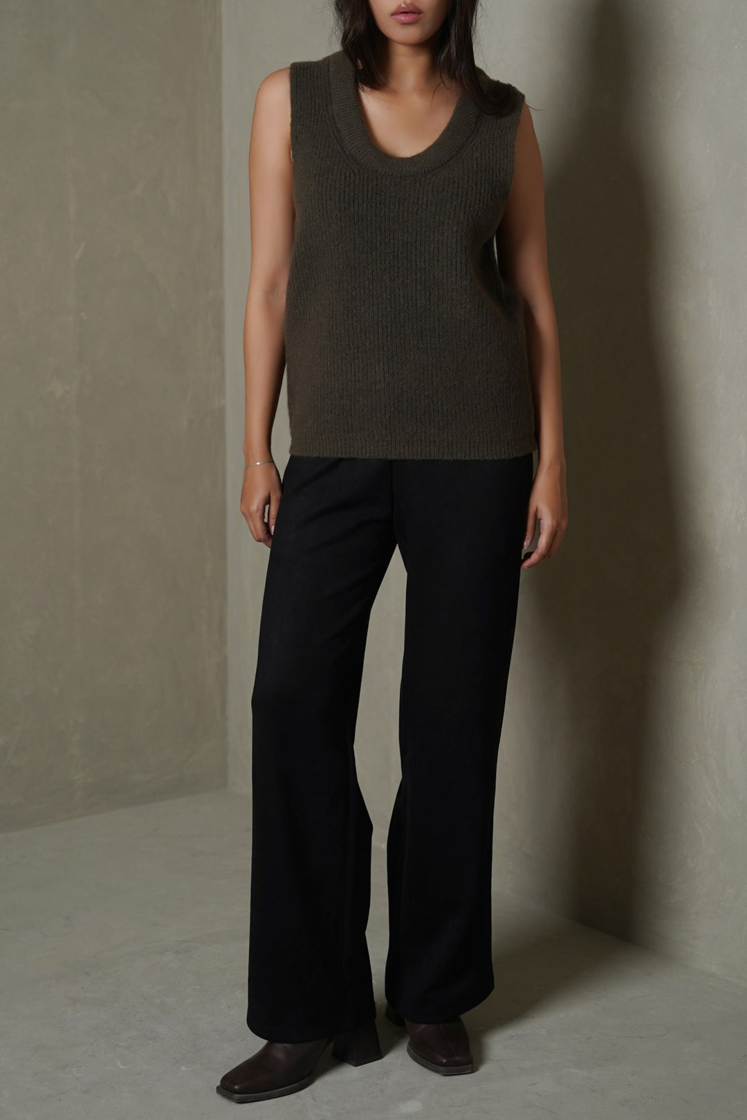 GREEN COSY SWEATER VEST