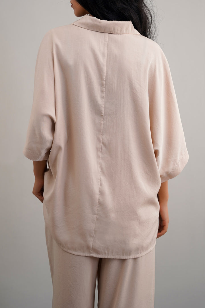 CREAM SLEEK SILK BLOUSE