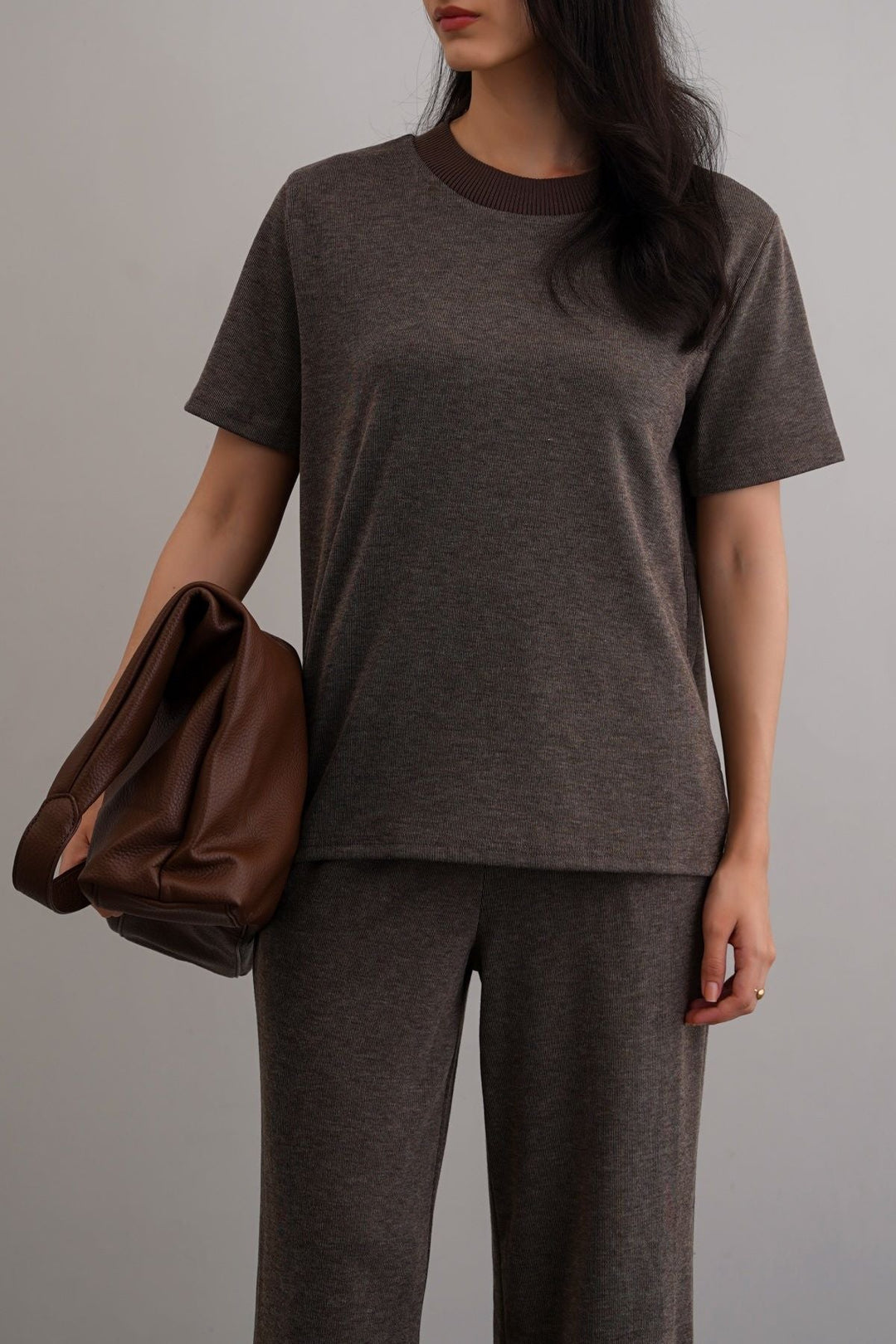 BROWN LIVE IN TEE