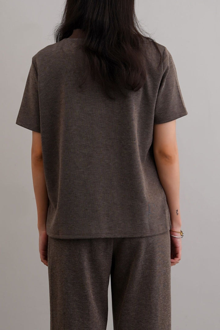 BROWN LIVE IN TEE
