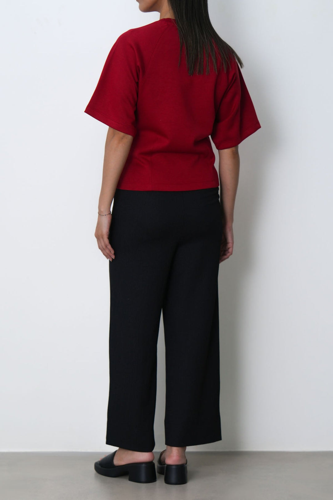 BLACK WIDE CROPPED PANTS